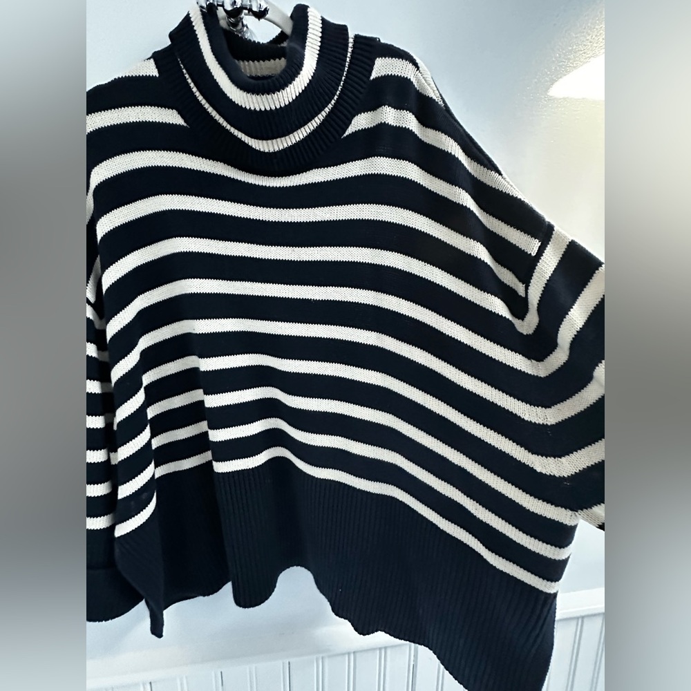 GAP Navy and White Cotton Sweater XXL